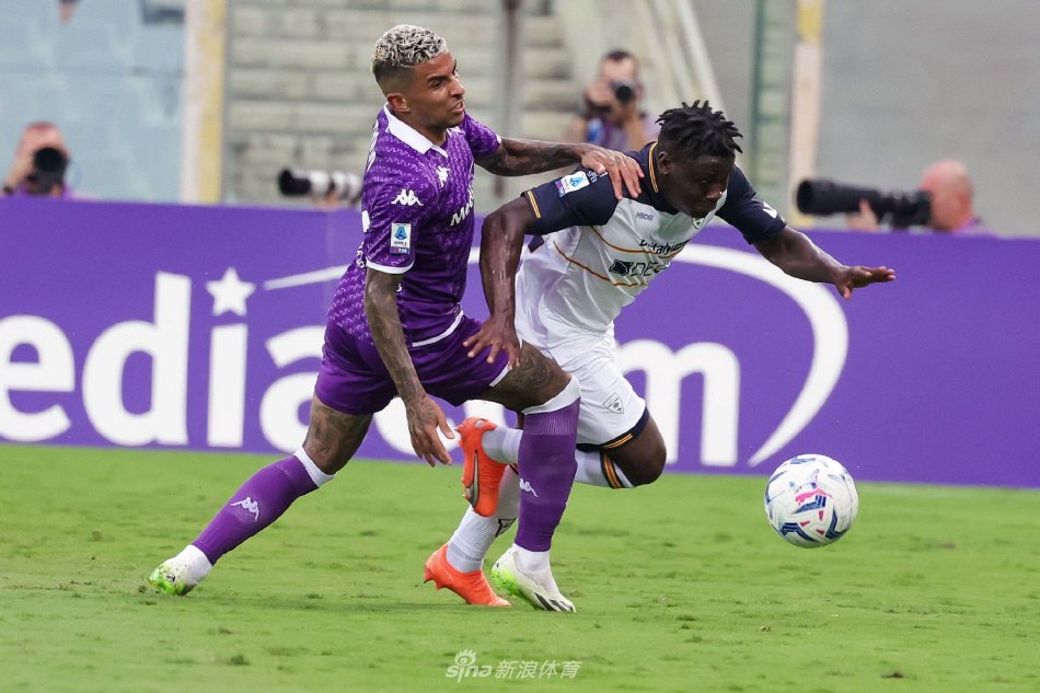 强硬姿态 强硬姿态