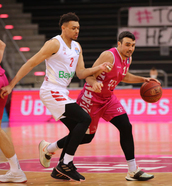 拉塞尔的角 拉塞尔的角